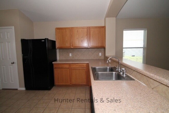 Building Photo - Trimmier Estates!