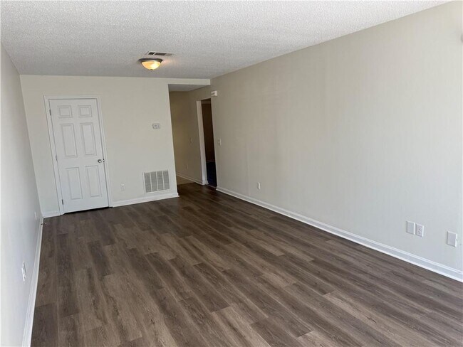 Photo - 890 E Cherry St Unidad 102