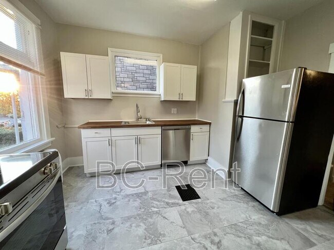 Photo - 482 Fair Ave