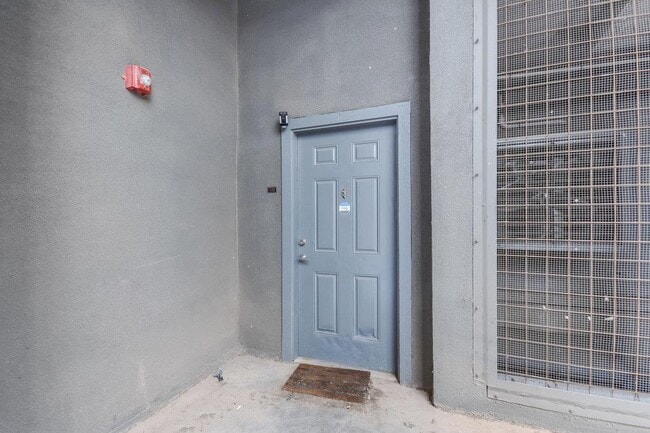 Photo - 2502 Leon St Unit 100
