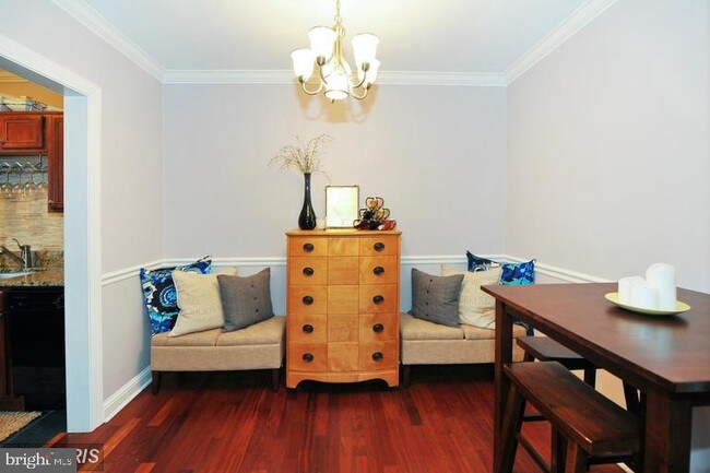 Photo - 906 S Washington St Unit 108