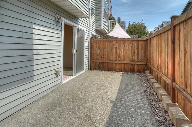 Photo - Fabulous Licton Springs Townhome - Green Lake!