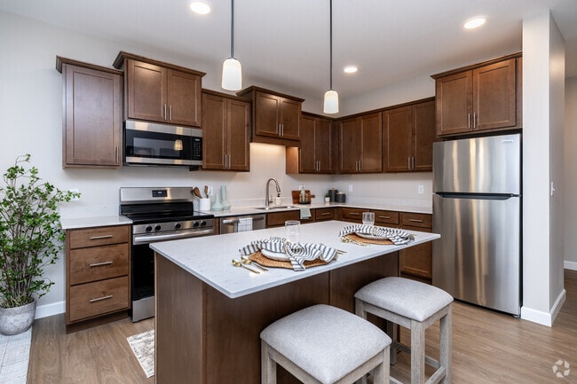 1BR, 1BA + Den - 886SF - Kitchen - The Murphy