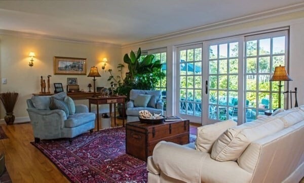 Photo - 37 Sachem Cir