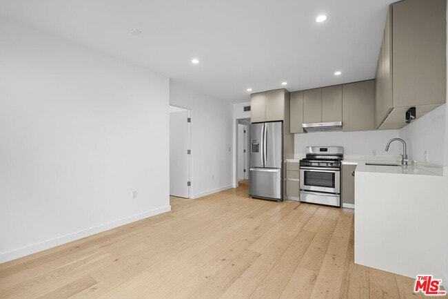 Photo - 11795 Gateway Blvd Unit 4