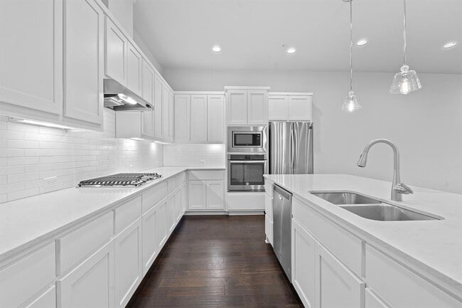 Photo - 4211 Berkman Dr