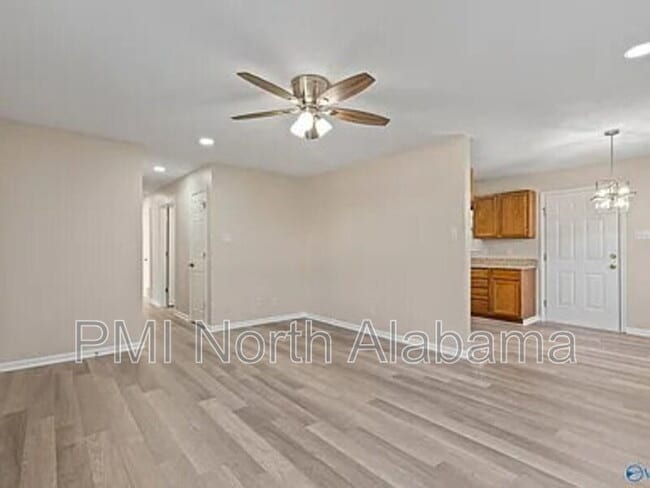 Photo - 3103 Sonya Dr NW