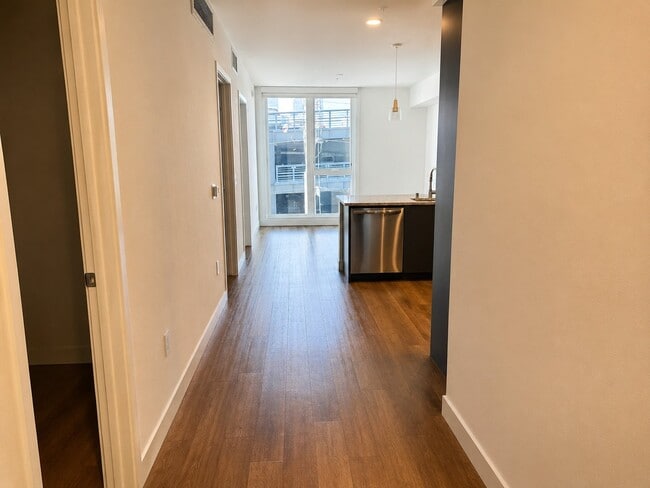 2880 James M Wood Blvd Unit 525