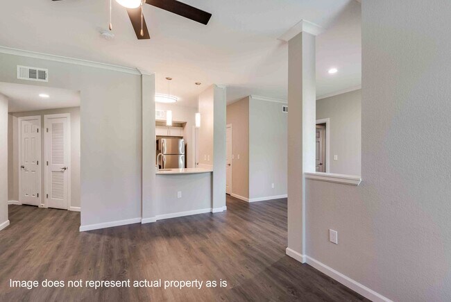 Photo - 2400 Spring Rain Dr