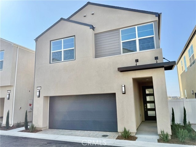 Building Photo - 4553 S Patterson Paseo