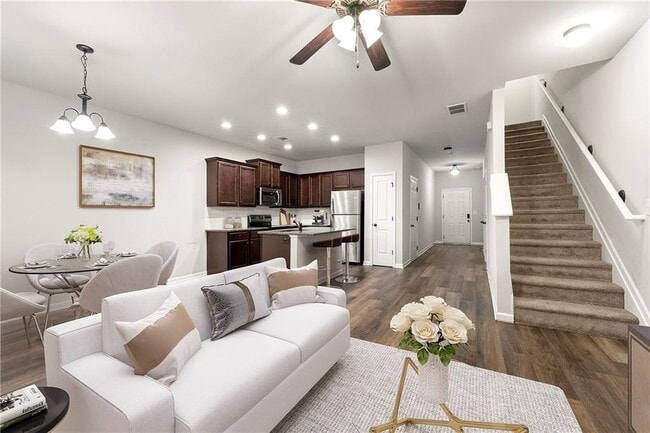 Photo - 902 Creel Ln