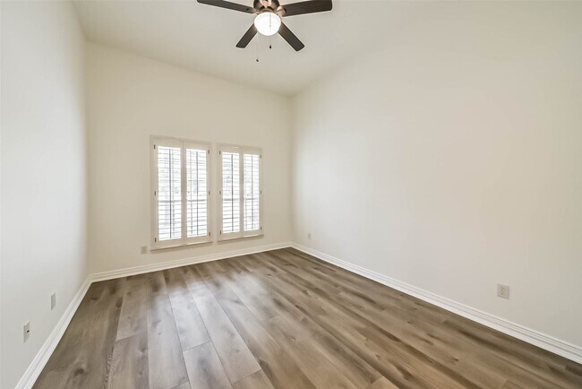 Photo - 1202 Maroon Ln