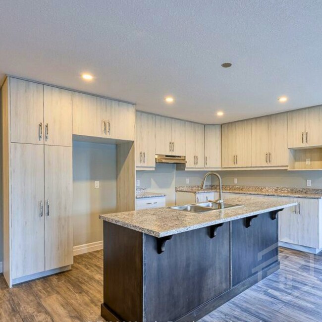 Photo - 2-Bedroom House available in Norwich!!