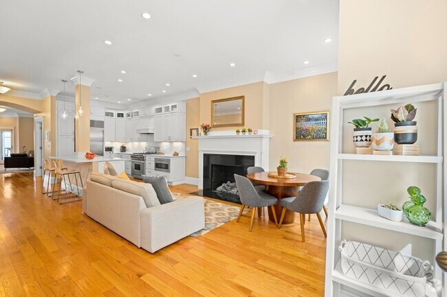 Building Photo - 322 Tappan St Unit 322 Rental