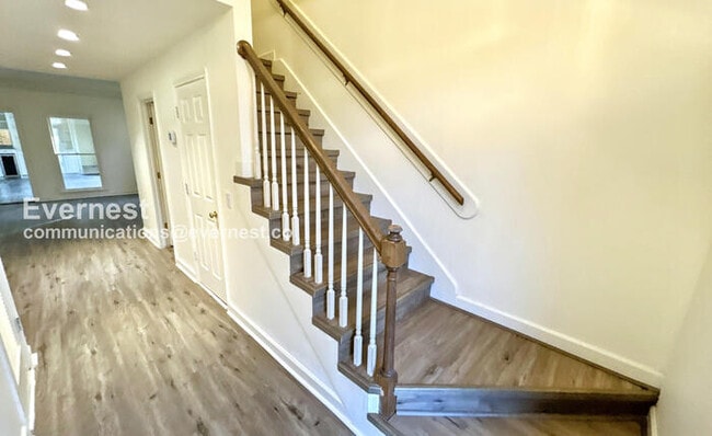 Photo - 107 Westover Park Ct