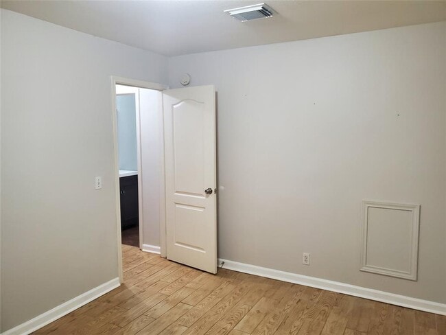 Photo - 2305 E Riviera Dr