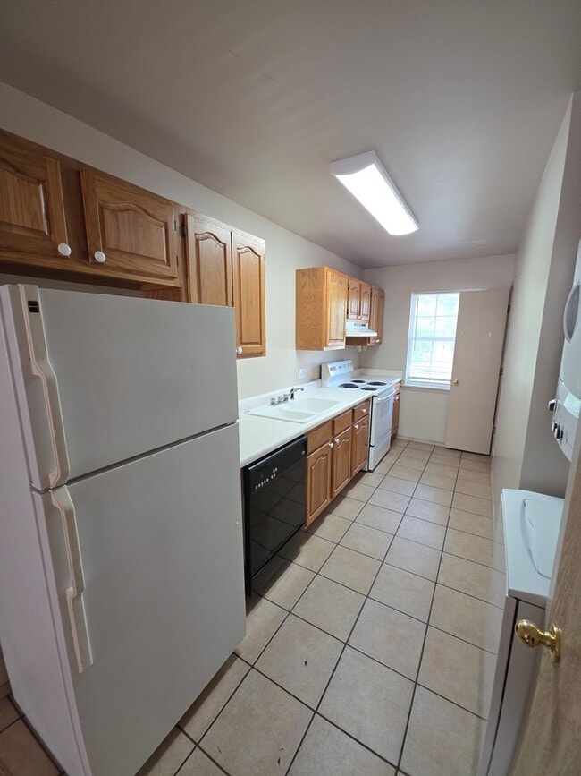 Photo - 822 N El Paso Ave Unit C