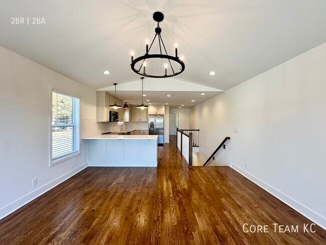 Photo - 7708 Main St