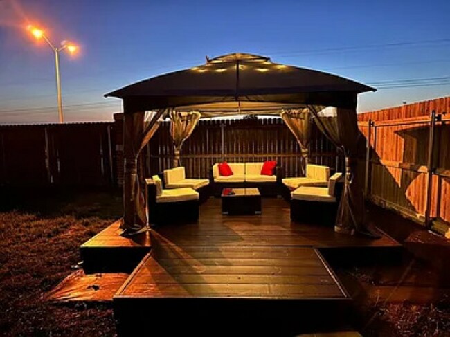 Photo - 1250 Lakeway Crossing Dr