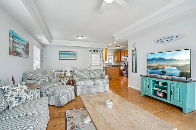 Building Photo - 7 F St