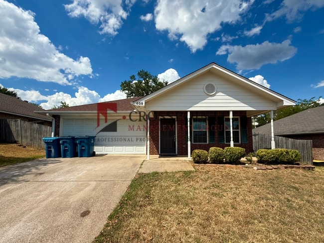 Building Photo - Beautiful 4 bedroom 2 bath home in Whitehouse - Coming Soon!