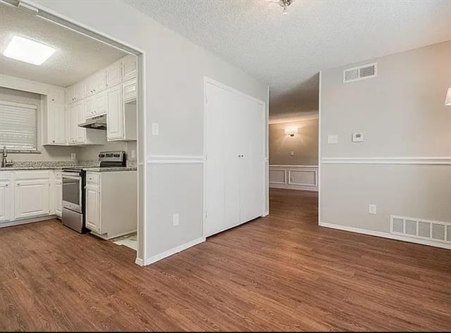 Photo - 520 Pecan Acres Ct