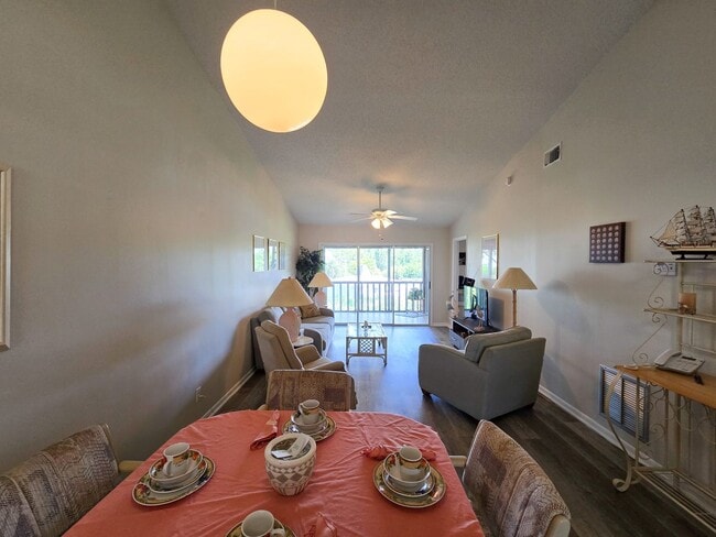 Photo - 2/2 Condo in Golf Lake Villas -North Fort ...