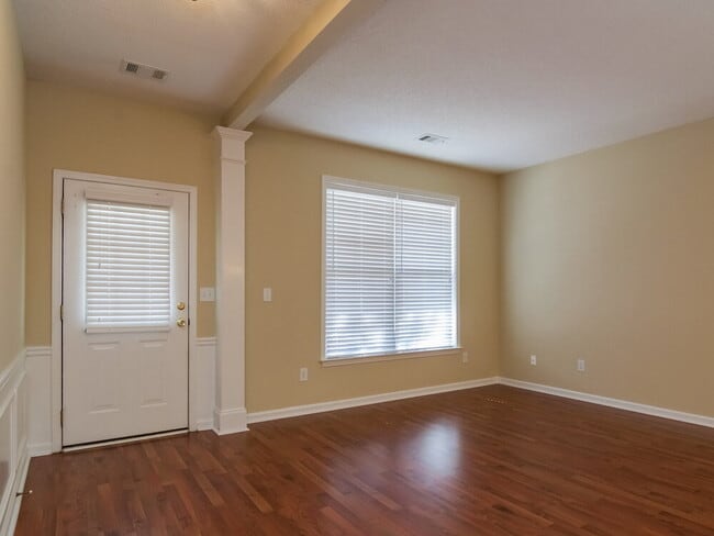 Photo - 3515 Ridgefair Dr