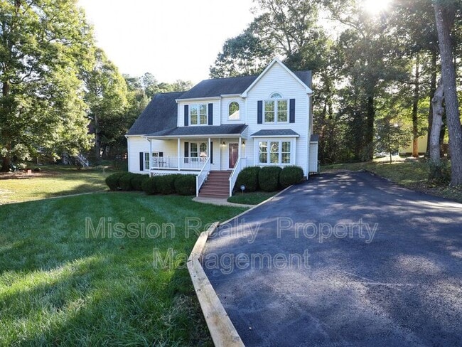 Building Photo - 6402 Willow Landing Way