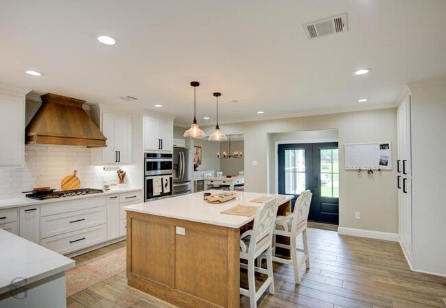 Photo - 1710 Ray Ave