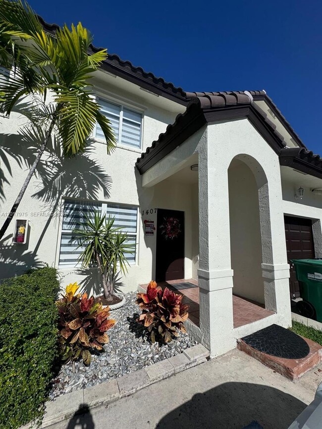 Building Photo - 8851 NW 110 Pl