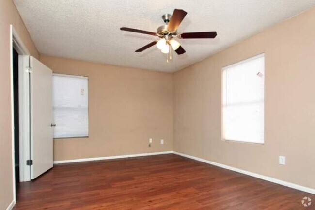 Building Photo - 1 bedroom in Austin TX 78741 Unit 1017 Rental