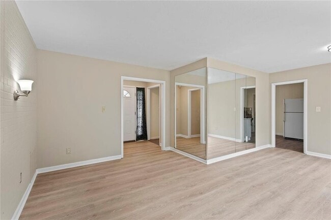 Photo - 1201 Shoreham Dr