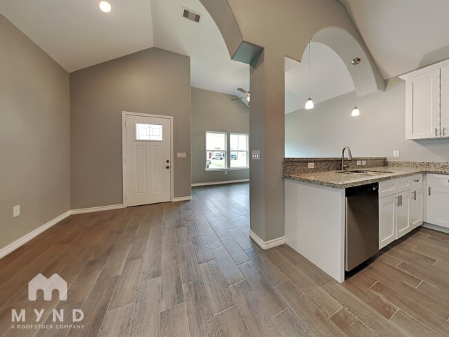 Photo - 16649 E Hammon