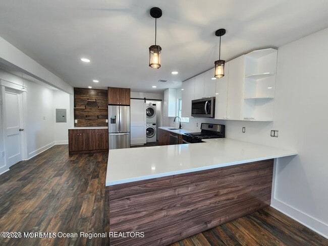 105 Summit Ave