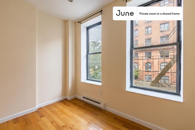 Photo - Room in Shared 4 bed/2 bath home Unidad A