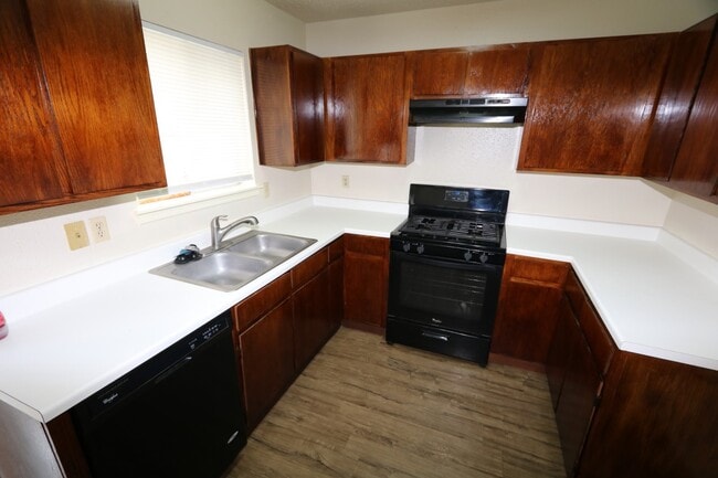Photo - 3214 Keywood Ln