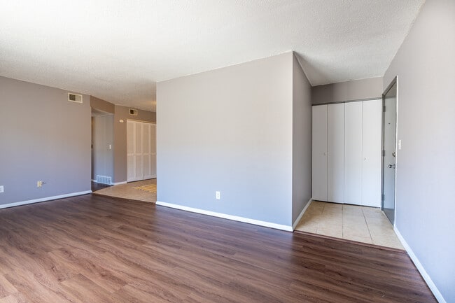 3TEN Apartments