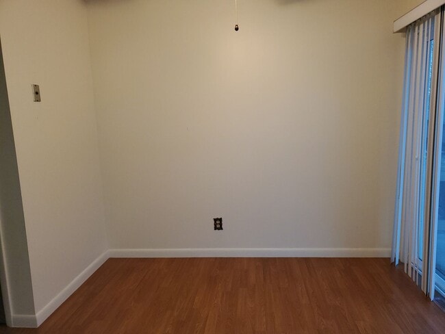 Photo - 826 N 12th St E