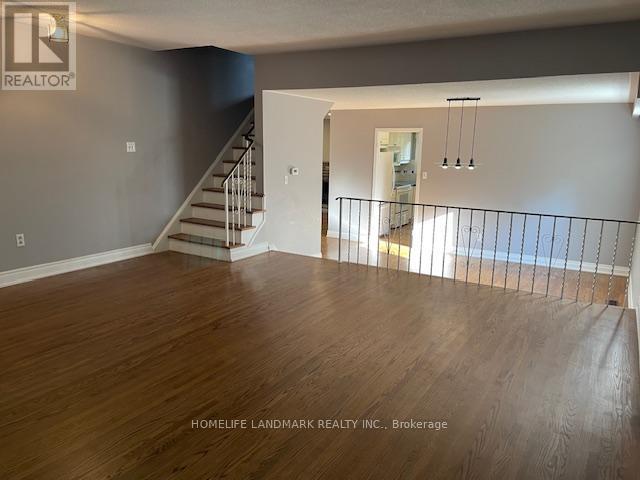 Photo - 2086 Thornlea Dr