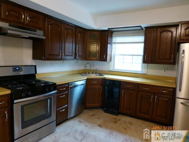 Photo - 2 Ventnor Dr