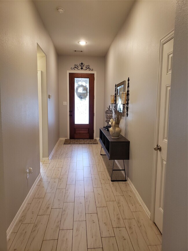 Photo - 226 Golden Grain Dr