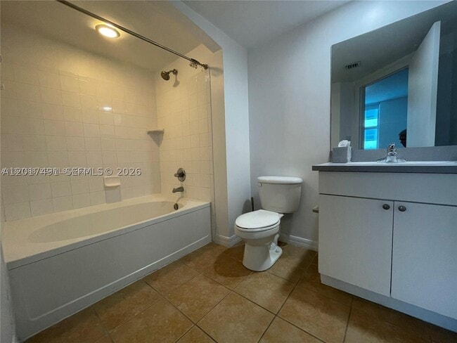 Building Photo - 9201 Collins Ave Unit 321
