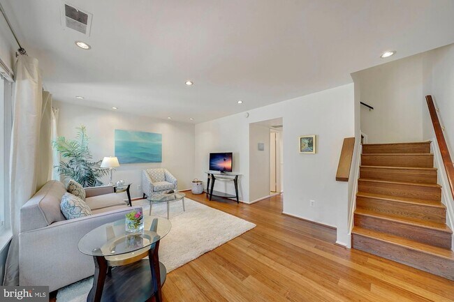 Photo - 1701 Westwind Way