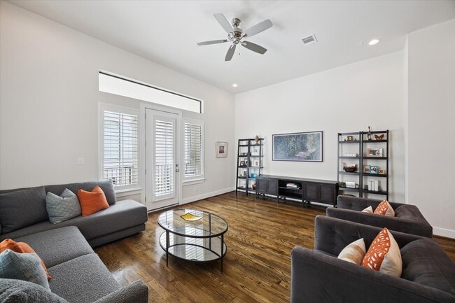 Photo - 4721 Banning Dr Unit E