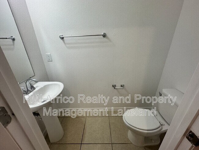 Photo - 3848 Exeter Ln