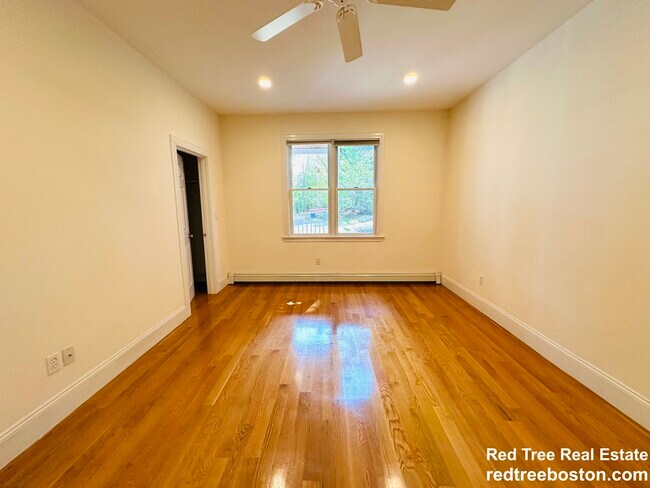 Photo - 10 Selkirk Rd Unit 2