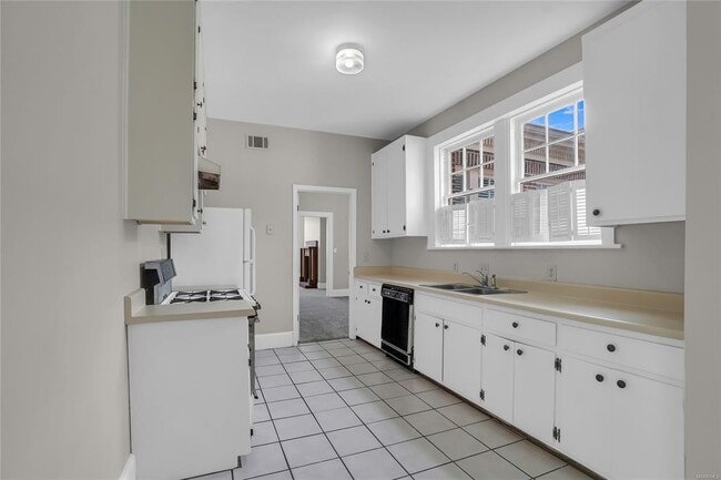 Photo - 1135 S Perry St