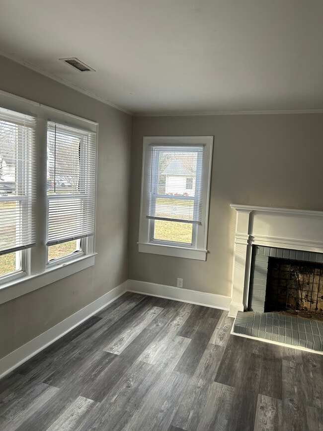 Photo - 1605 Hanover Rd