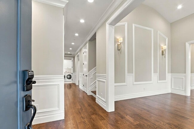 3878 Magnolia Dr